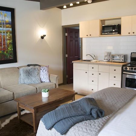 קאנמור Yamnuska Suites מראה חיצוני תמונה