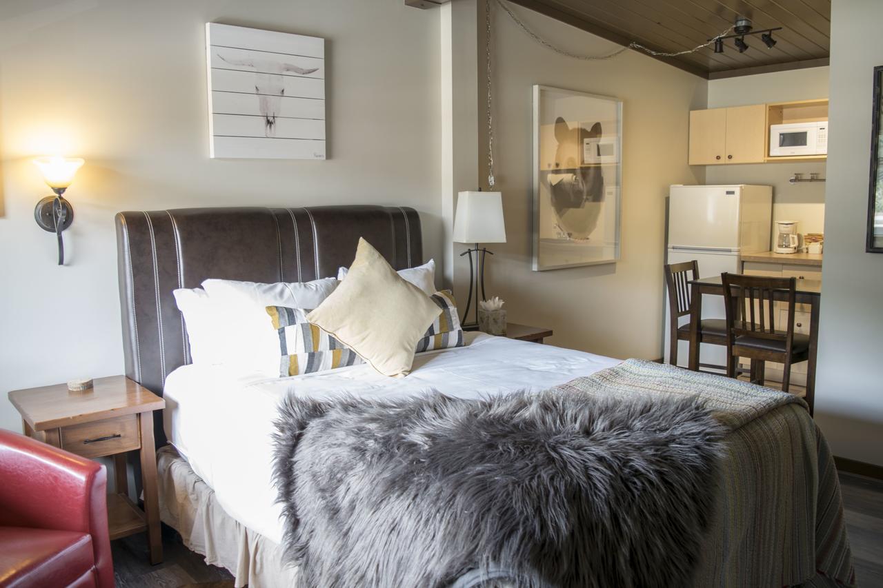 קאנמור Yamnuska Suites מראה חיצוני תמונה
